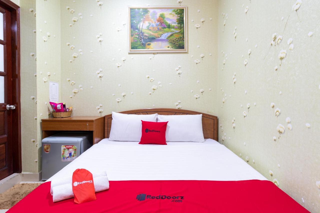 Reddoorz Nam Bac Hotel Phan Dang Luu Phu Nhuan Cidade de Ho Chi Minh Exterior foto